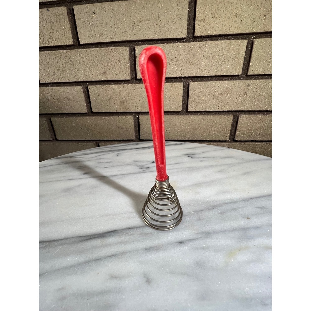 VTG Mid Century Red Handle Coil Egg Whisk Kitchen Tool Baking Cooking Gadget